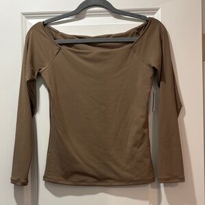 Off shoulder long sleeve